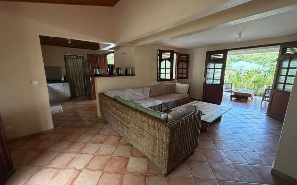 Maison à vendre    4 pièces •  Rivière-Salée