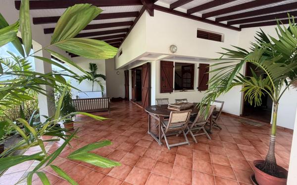 Maison à vendre    4 pièces •  Rivière-Salée