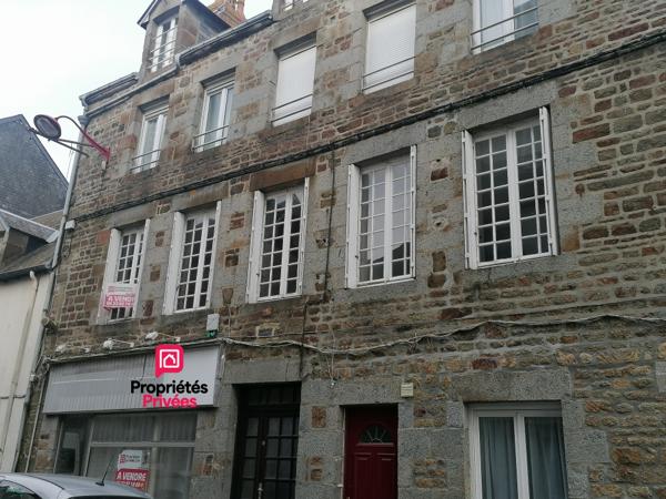 61600 LA FERTE MACE , IMMEUBLE (Appartement et local commercial dessous)   appartement 3 chambres, PRIX 107 000 honoraires 5,94% inclus à la charge de l'acquéreur  soit 101 000 hors honoraires