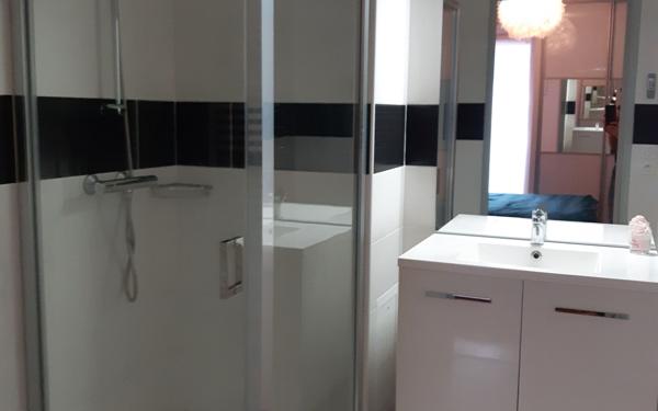 Appartement à louer    2 pièces • 50 m2 Ville-la-Grand