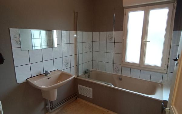 Maison à vendre    3 pièces • 90,35 m2 Saint-Rémy-du-Val