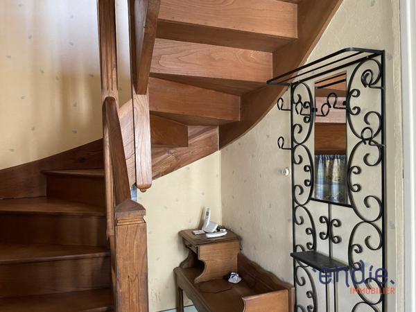 MAISON 5 CHAMBRES GRAND GARAGE