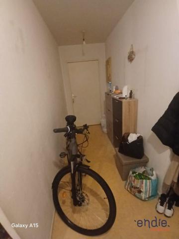 LE BOUSCAT - Victor Hugo - Appartement 66.45 m² (T3) avec une place de parking en sous sol