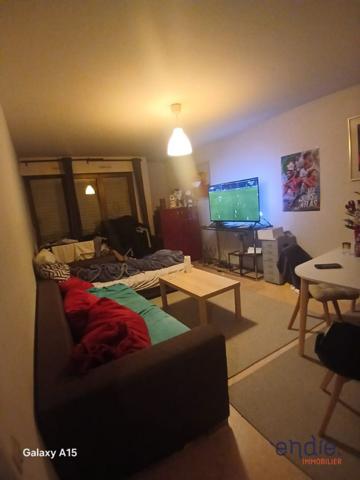 LE BOUSCAT - Victor Hugo - Appartement 66.45 m² (T3) avec une place de parking en sous sol