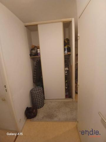 LE BOUSCAT - Victor Hugo - Appartement 66.45 m² (T3) avec une place de parking en sous sol