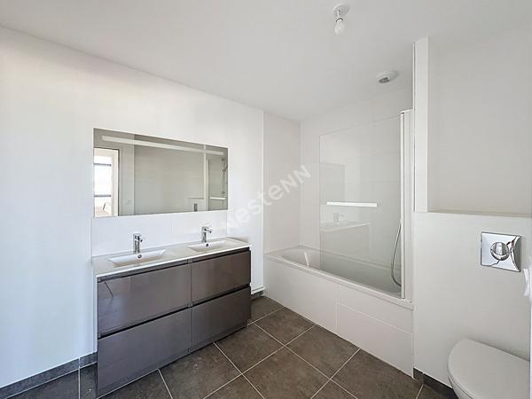 À vendre : Appartement spacieux de 4 pièces au coeur de Poitiers !