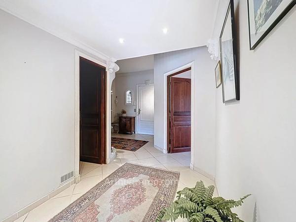 Vente Villa 4 pièces 230 m2 à Auribeau-sur-Siagne