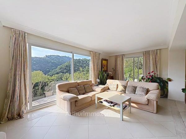 Vente Villa 4 pièces 230 m2 à Auribeau-sur-Siagne