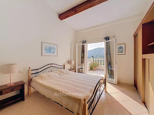 Vente Villa 4 pièces 230 m2 à Auribeau-sur-Siagne