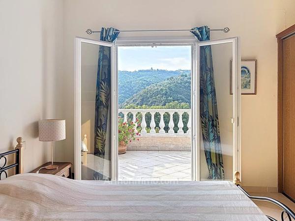 Vente Villa 4 pièces 230 m2 à Auribeau-sur-Siagne