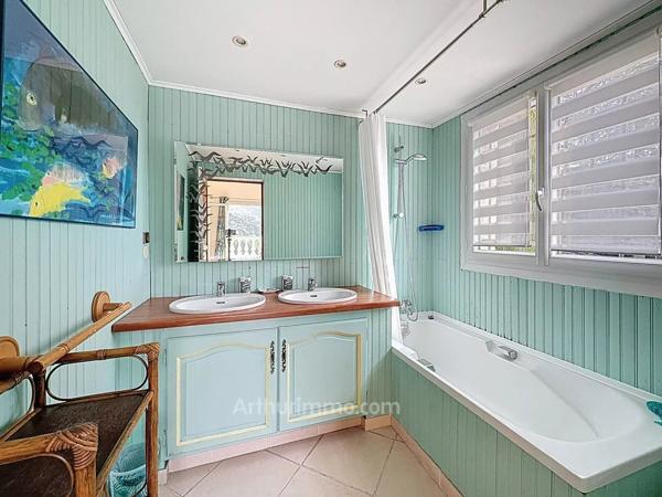 Vente Villa 4 pièces 230 m2 à Auribeau-sur-Siagne