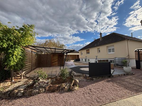 Maison entièrement rénovée avec jardin et dépendances à Dun-sur-Auron