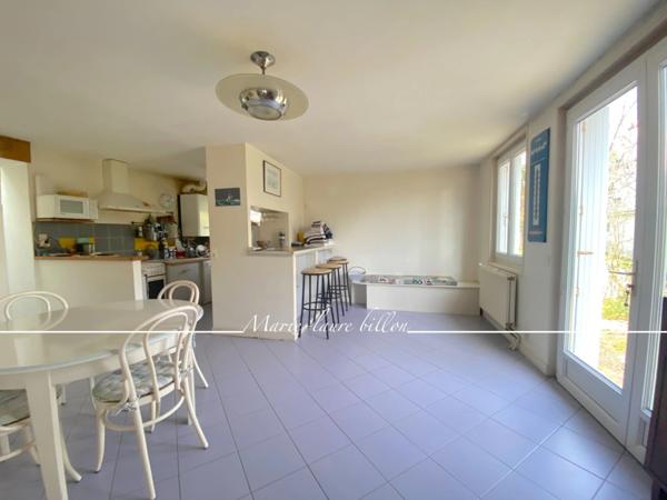 Maison à vendre SAINT GILLES CROIX DE VIE (85) Maison plain-pied de 97 m2, parcelle 570 m2, abri voiture et annexes