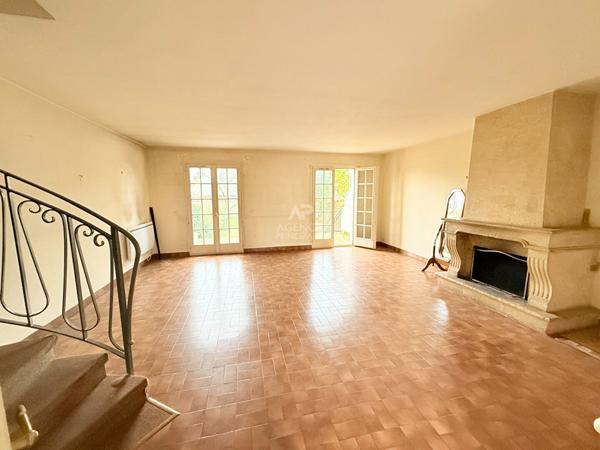 Maison Conflans Sainte Honorine 6 pièce(s) 105 m2 325 000 € **  - Référence  7348