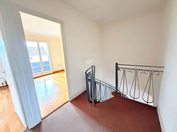 Maison Conflans Sainte Honorine 6 pièce(s) 105 m2 325 000 € **  - Référence  7348