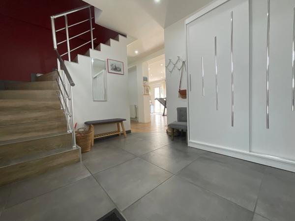 Maison à vendre 7 pièces LUISANT (28)