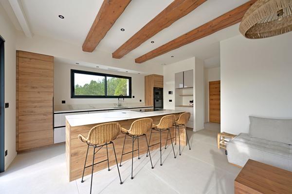 Maison contemporaine avec piscine proche Uzès