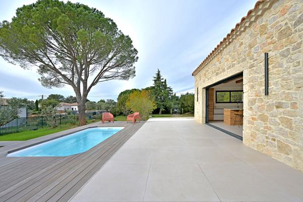 Maison contemporaine avec piscine proche Uzès
