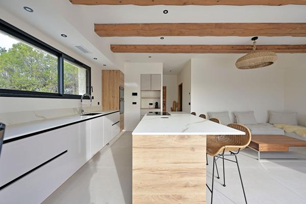 Maison contemporaine avec piscine proche Uzès