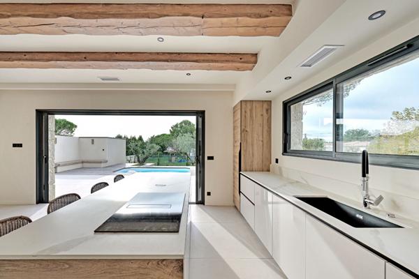 Maison contemporaine avec piscine proche Uzès