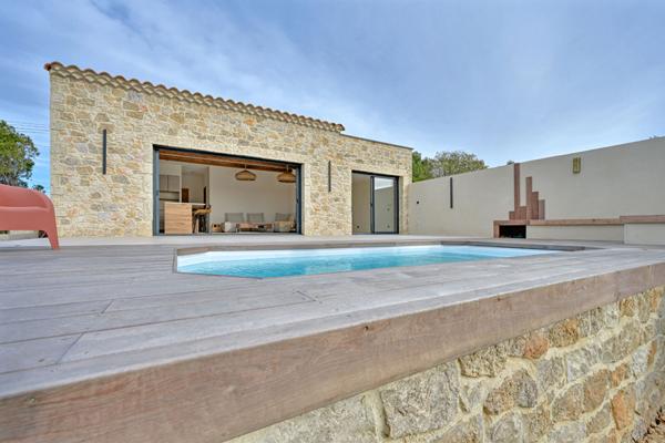 Maison contemporaine avec piscine proche Uzès