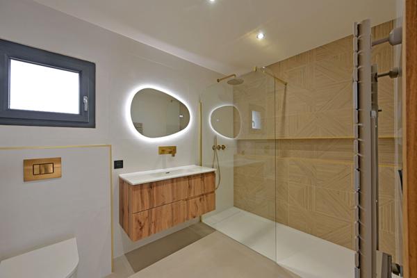 Maison contemporaine avec piscine proche Uzès