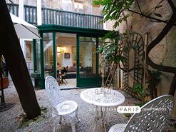 Studio meublé avec jardin et veranda 29m métro Abbesses