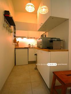 Studio meublé avec jardin et veranda 29m métro Abbesses