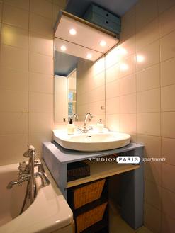 Studio meublé avec jardin et veranda 29m métro Abbesses