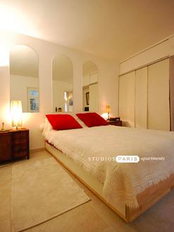 Studio meublé avec jardin et veranda 29m métro Abbesses