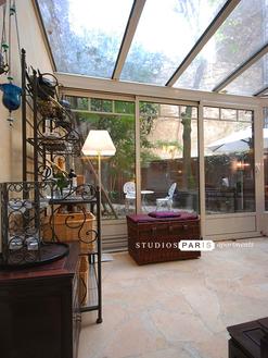 Studio meublé avec jardin et veranda 29m métro Abbesses