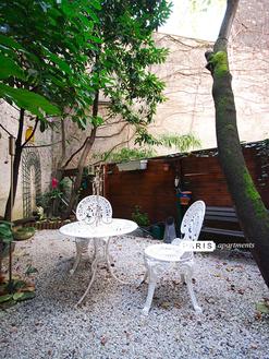 Studio meublé avec jardin et veranda 29m métro Abbesses
