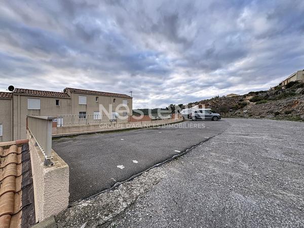 Vue mer panoramique pour cet appartement en rez-de-chaussée