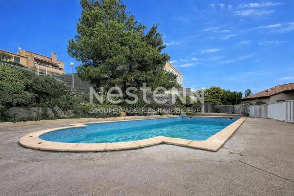 Vue mer panoramique pour cet appartement en rez-de-chaussée