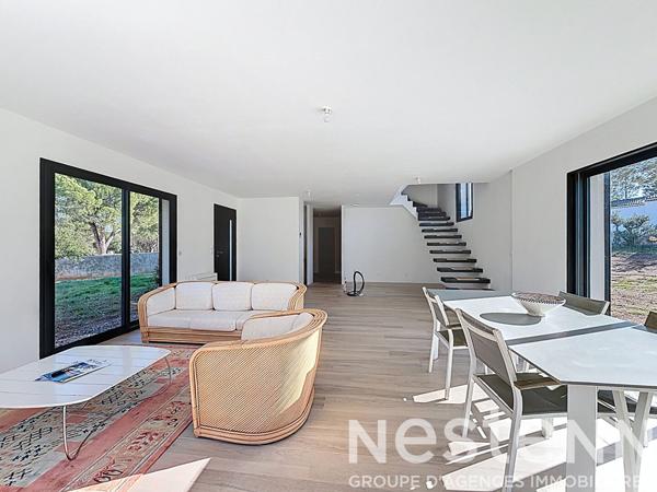 A VENDRE Vidauban - Secteur très recherché, Élégante maison contemporaine de 145 m² sur environ 7 700 m² de terrain