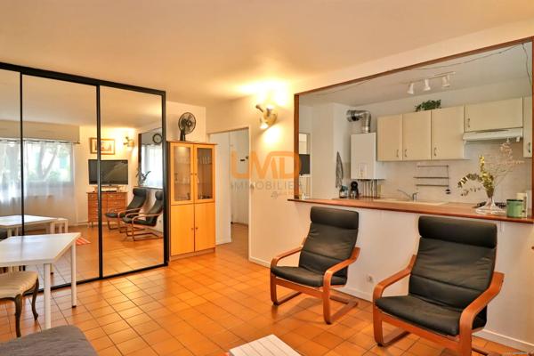 Appartement grand T2 Centre ville Prado Rouet - Au calme avec Piscine