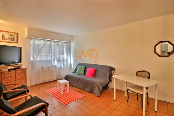 Appartement grand T2 Centre ville Prado Rouet - Au calme avec Piscine
