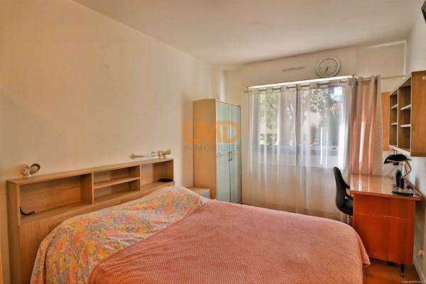Appartement grand T2 Centre ville Prado Rouet - Au calme avec Piscine