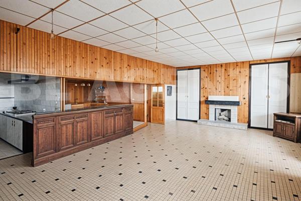 Centre ville Tournon - Maison de ville 182 m² sur sous sol.