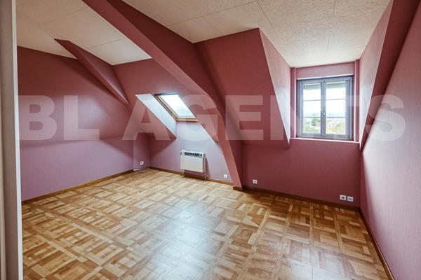 Centre ville Tournon - Maison de ville 182 m² sur sous sol.