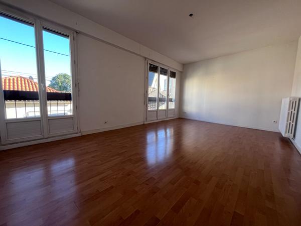 Réf. 5578JH : T2 avec parking à Bergerac !