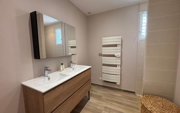 Maison à vendre    5 pièces •  Génissieux