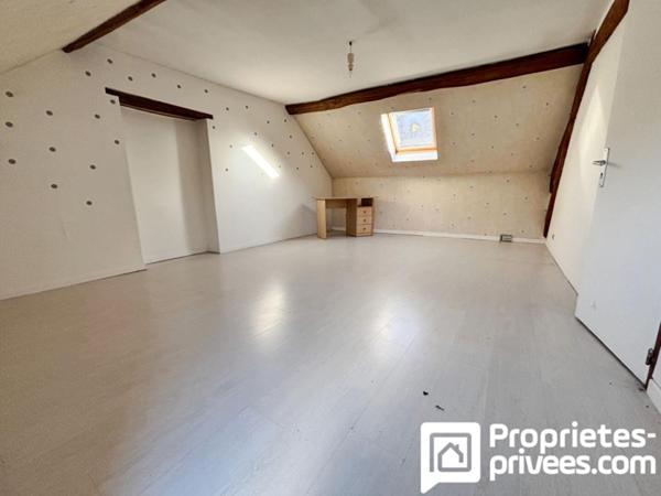 Maison de ville Mehun Sur Yevre ( 18500 ) 3 pièce(s) 75 m2