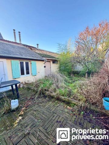 Maison de ville Mehun Sur Yevre ( 18500 ) 3 pièce(s) 75 m2