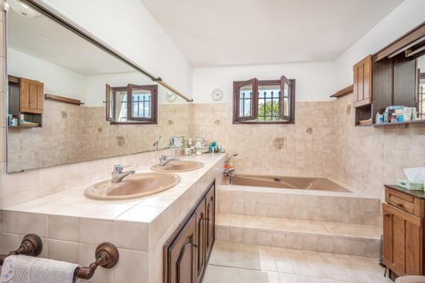 Saint-Paul-de-Vence (06570) À vendre – Saint-Paul-de-Vence