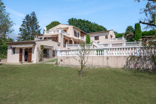 Saint-Paul-de-Vence (06570) À vendre – Saint-Paul-de-Vence