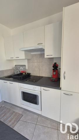 Location appartement 1 pièce 27 m² Uzès