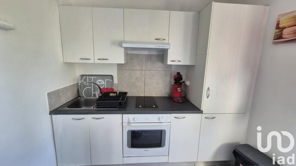 Location appartement 1 pièce 27 m² Uzès