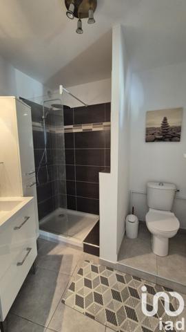 Location appartement 1 pièce 27 m² Uzès