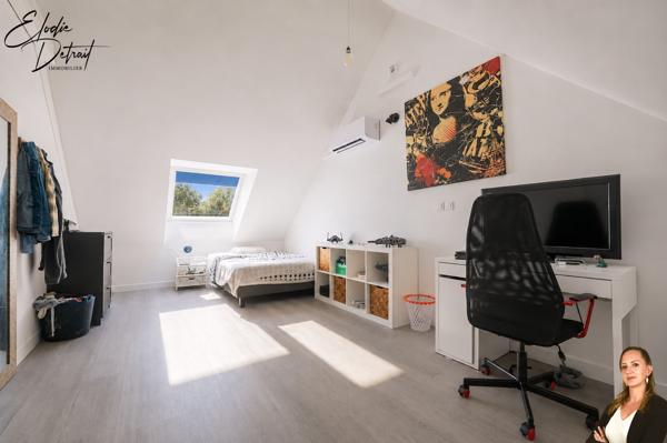 Maison
         8 pièces
        - 254 m² Exclusivité 479 000 € *